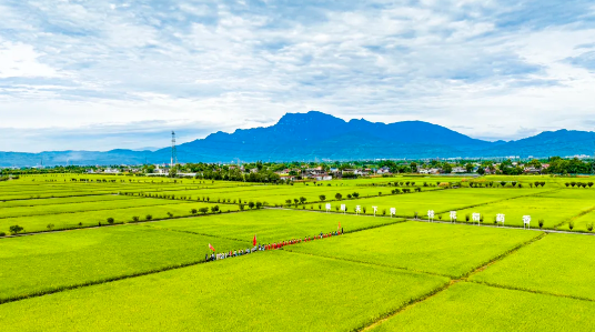 峨眉山